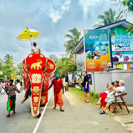 Sri Lanka Beach House Hotel And Spa ฮิกคาดูวา ภายนอก รูปภาพ